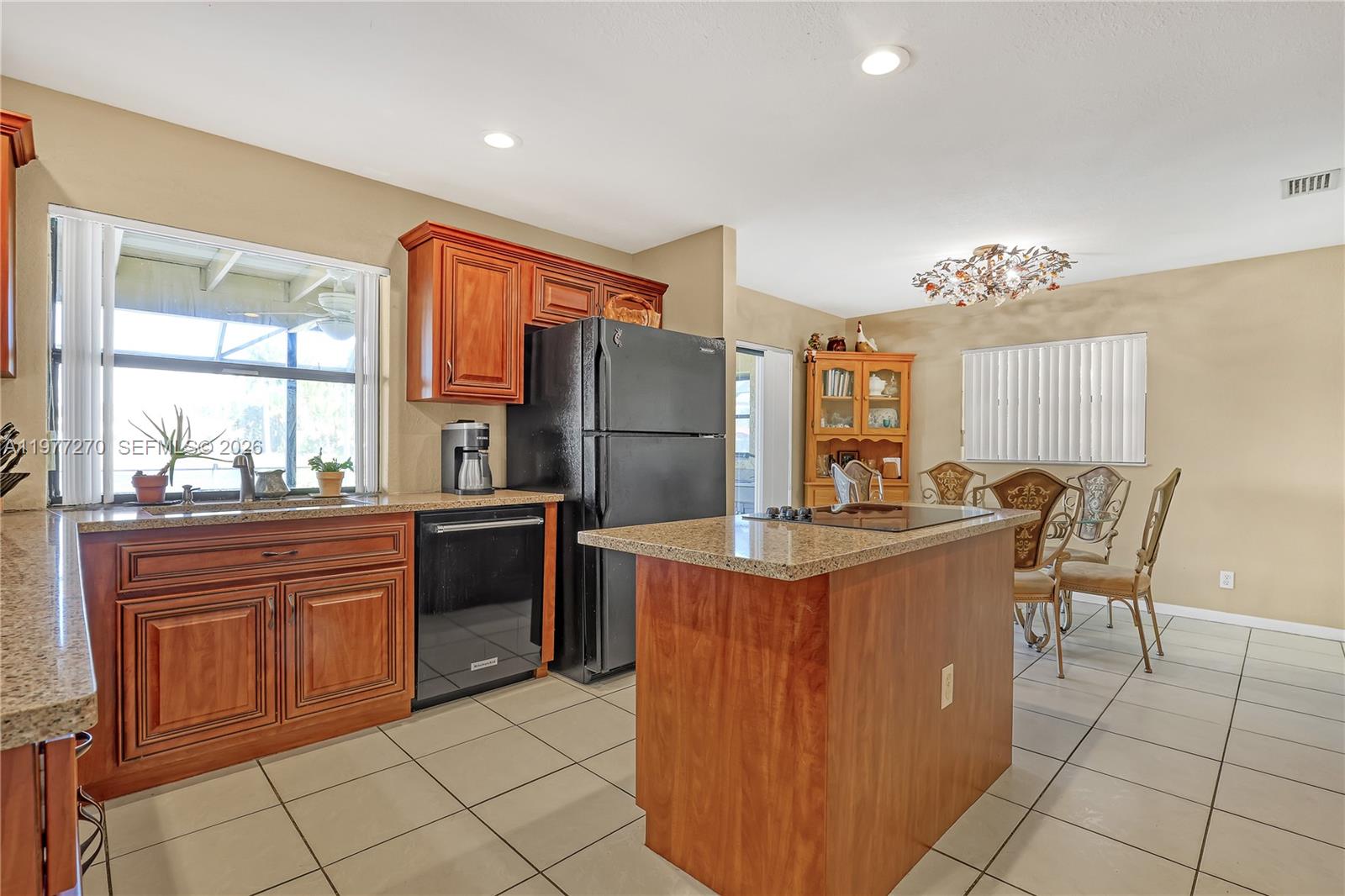 CYPRESS LAKES - Residential