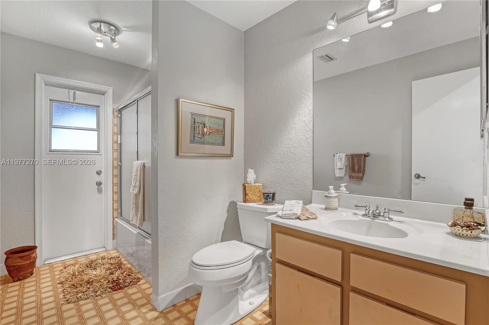 CYPRESS LAKES - Residential