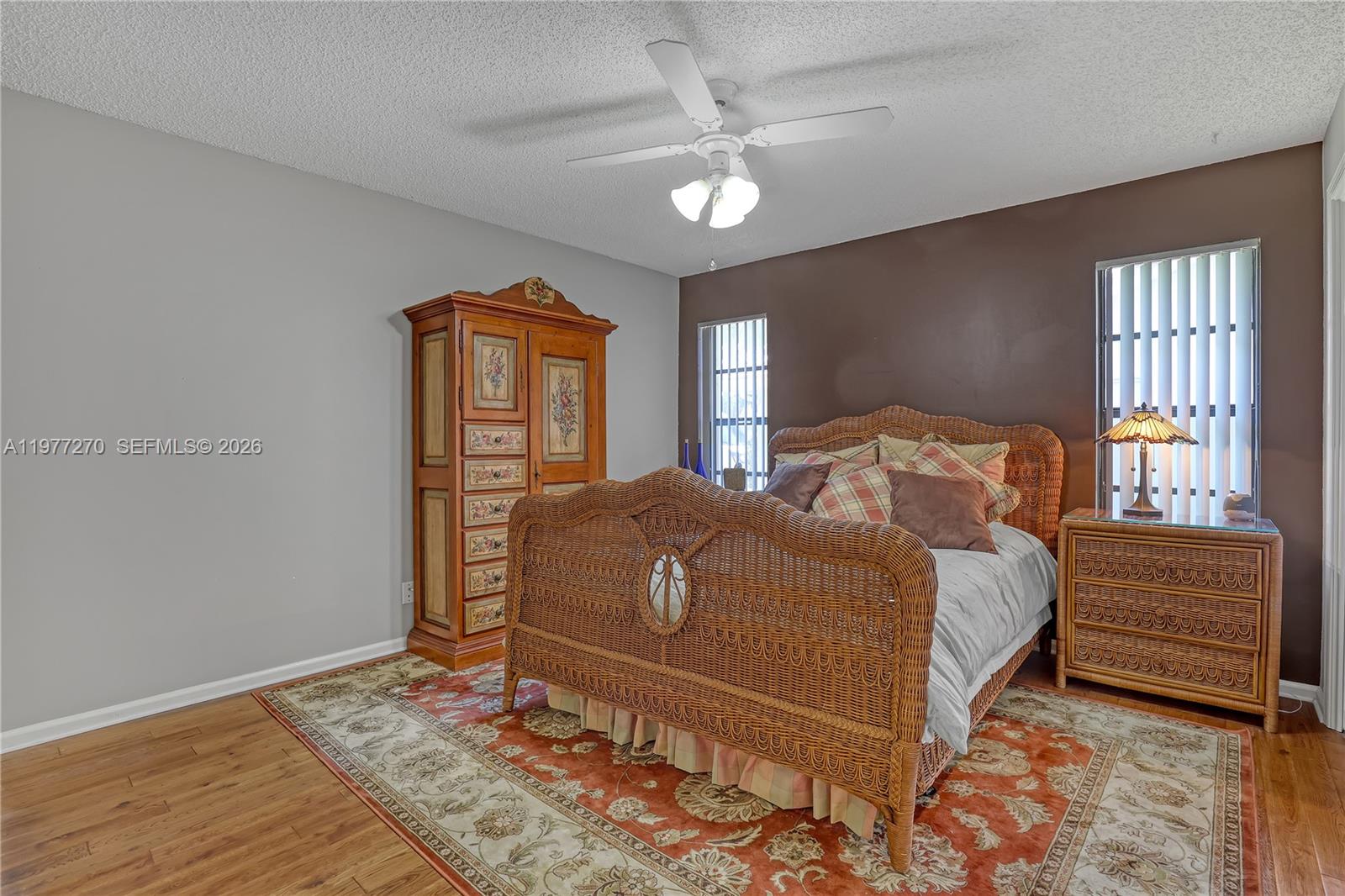 CYPRESS LAKES - Residential