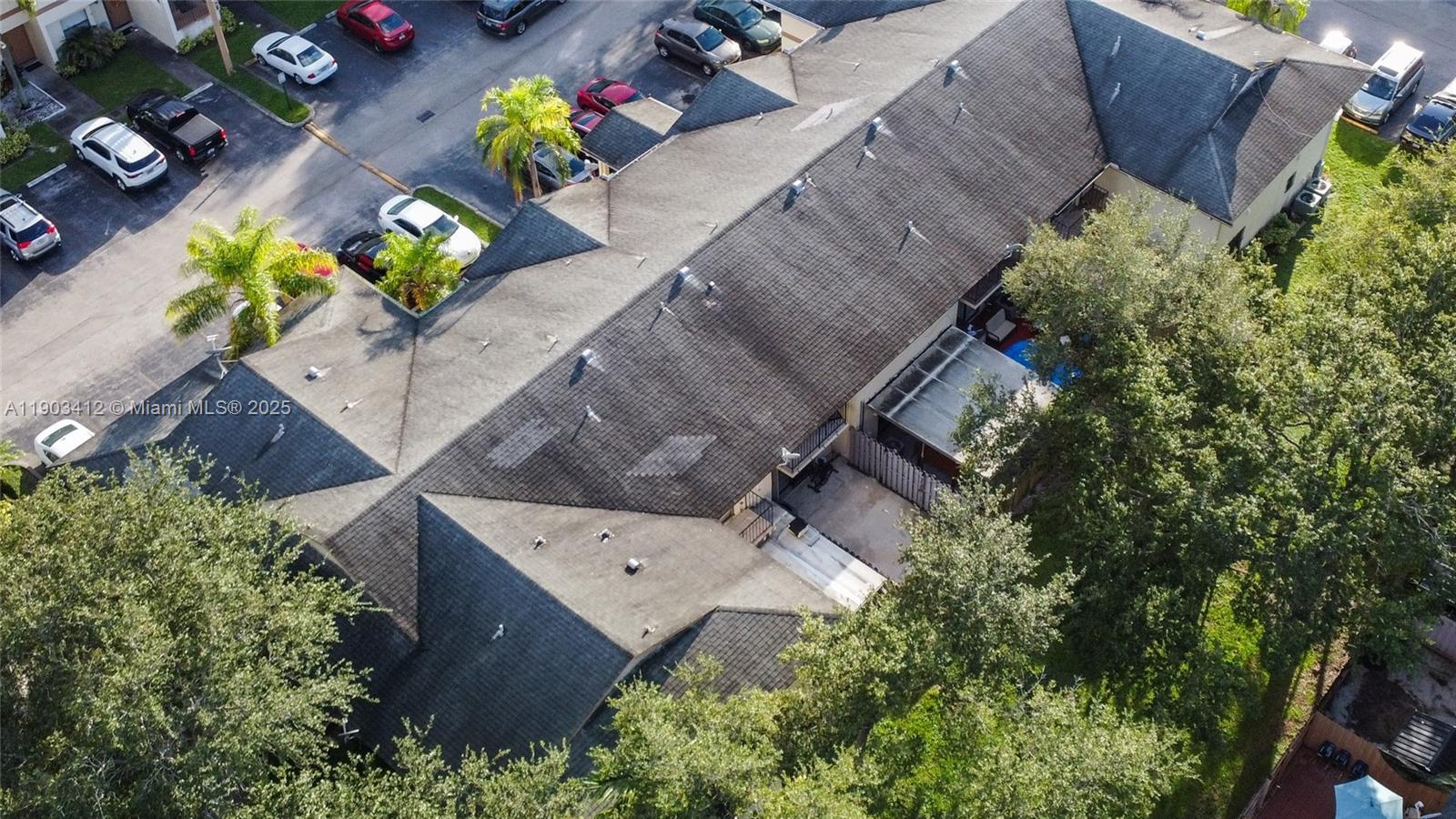 MILLER VILLAS CONDO - Residential