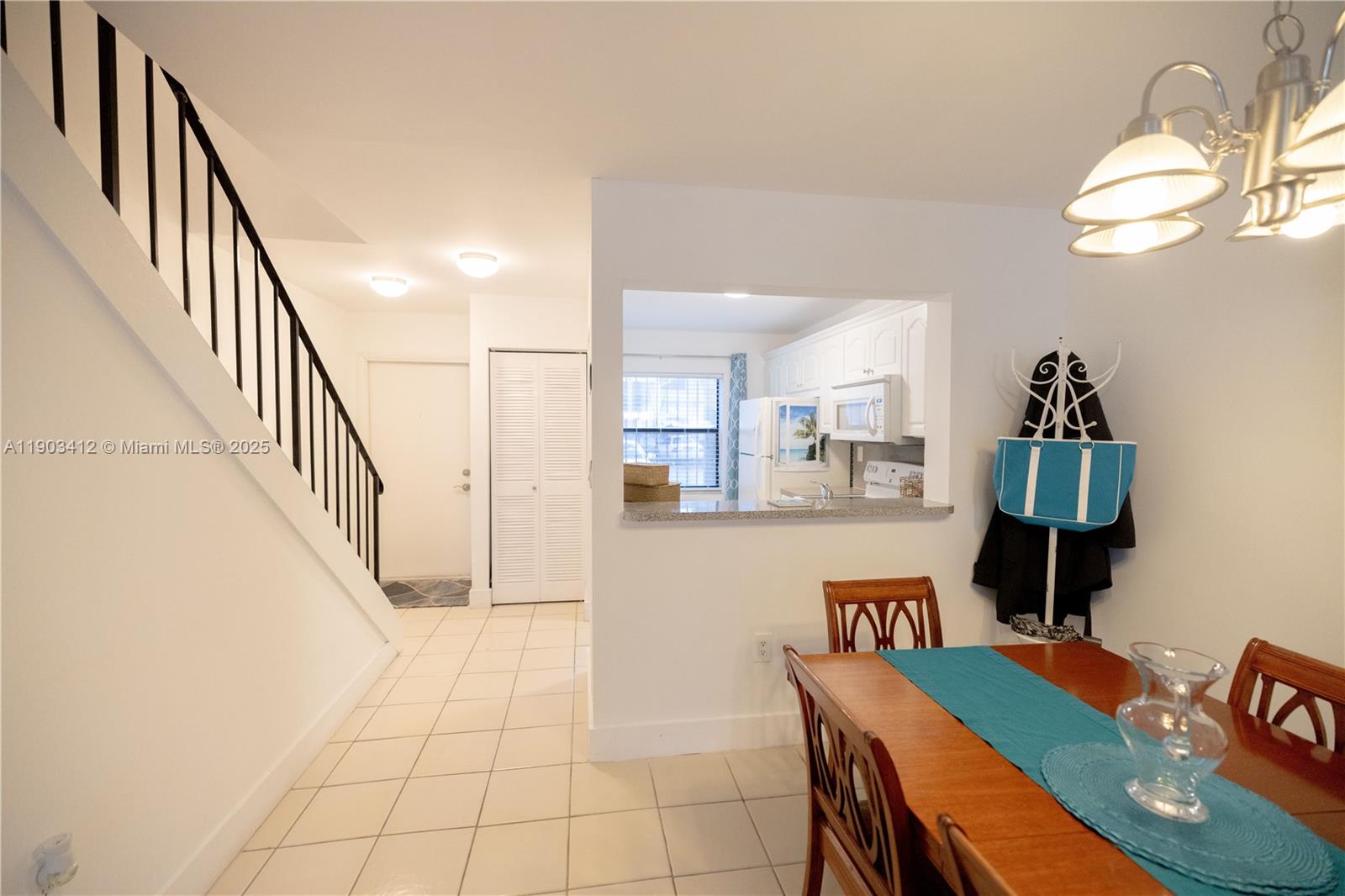 MILLER VILLAS CONDO - Residential