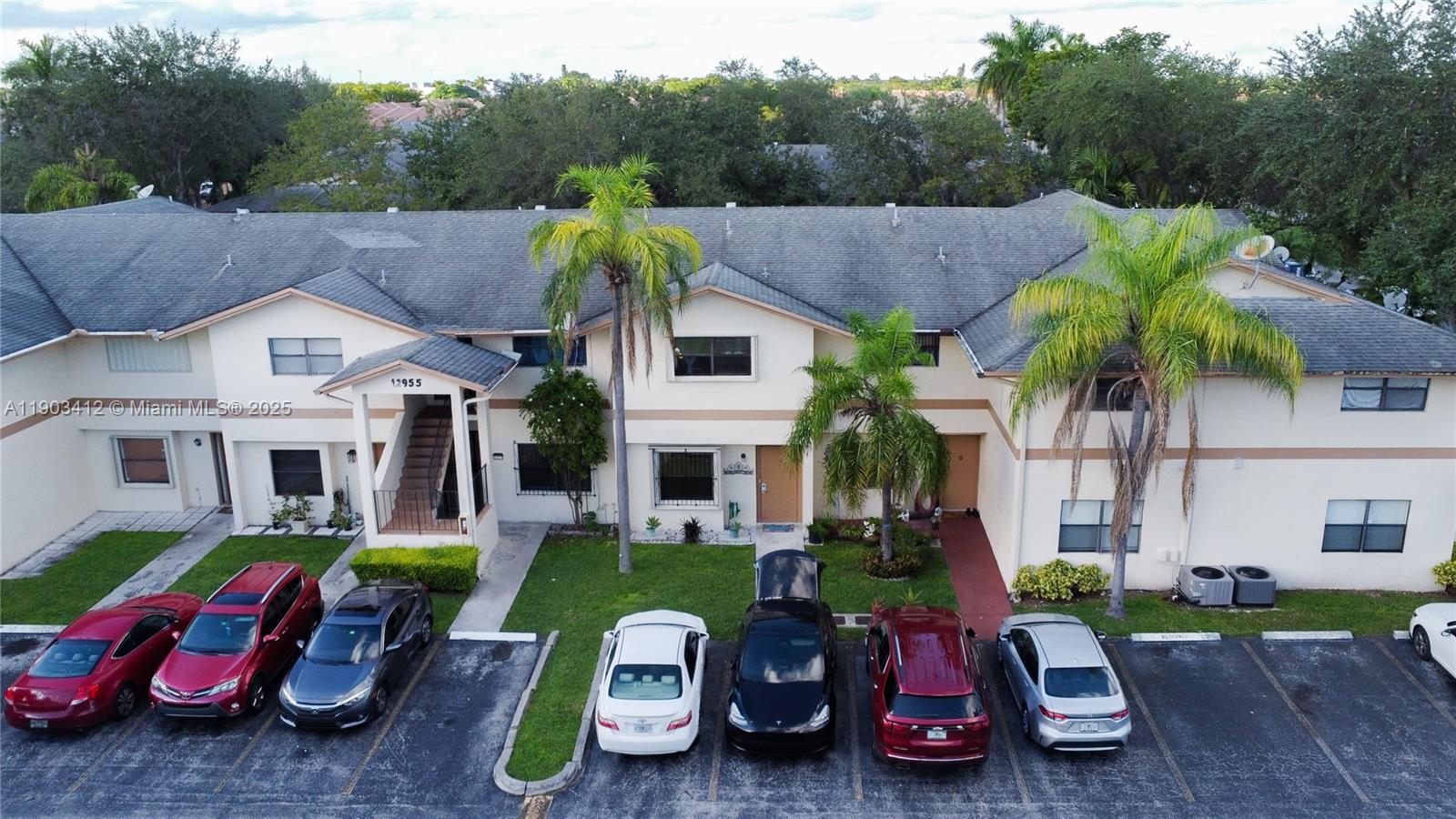 MILLER VILLAS CONDO - Residential