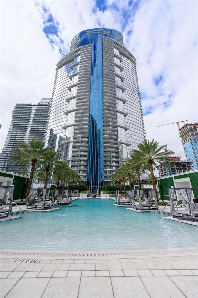 PARAMOUNT MIAMI WORLDCENT - Residential