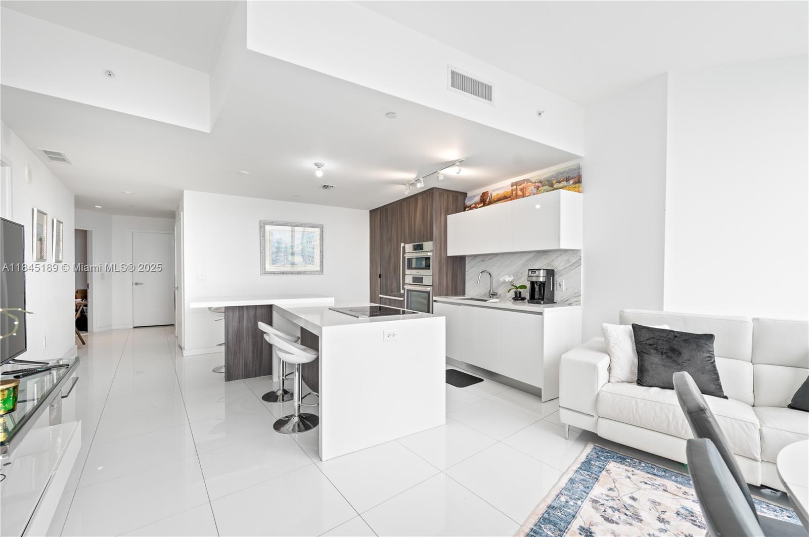 PARAMOUNT MIAMI WORLDCENT - Residential