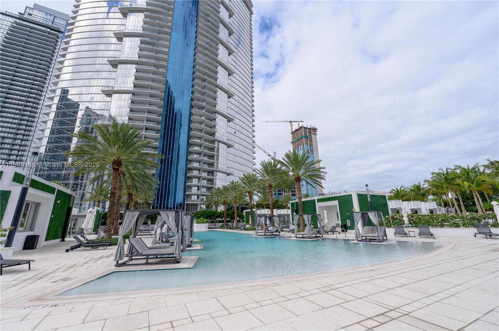 PARAMOUNT MIAMI WORLDCENT - Residential