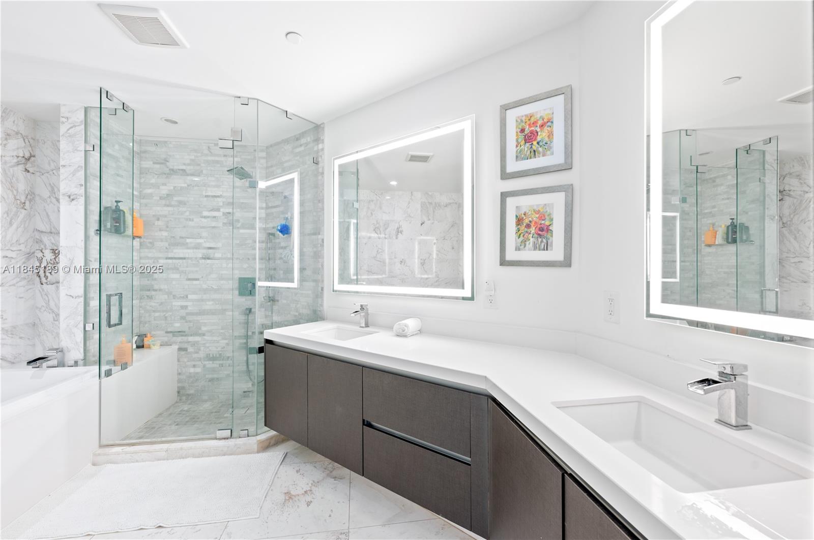 PARAMOUNT MIAMI WORLDCENT - Residential