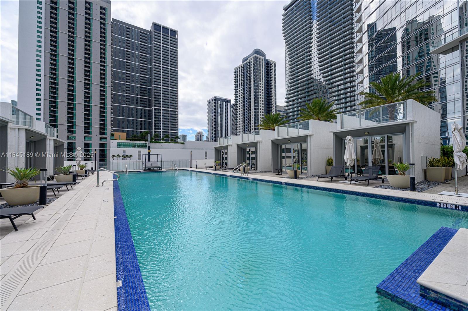 PARAMOUNT MIAMI WORLDCENT - Residential
