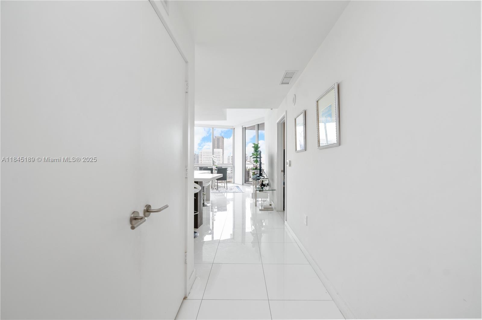 PARAMOUNT MIAMI WORLDCENT - Residential