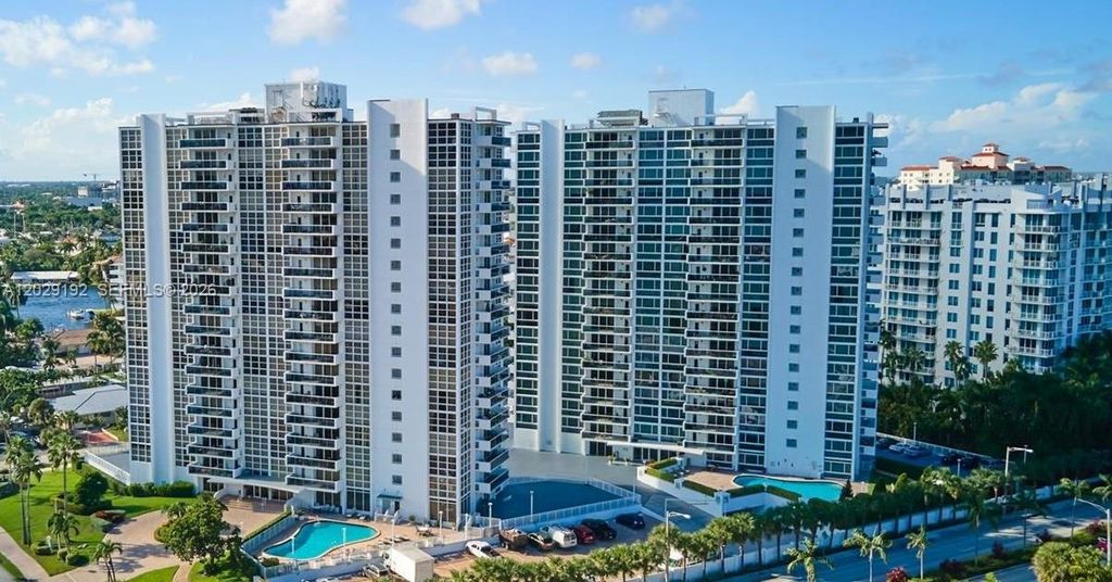 Photo of 2715 N Ocean Blvd #2E, Fort Lauderdale, FL 33308 (MLS # A12029192)