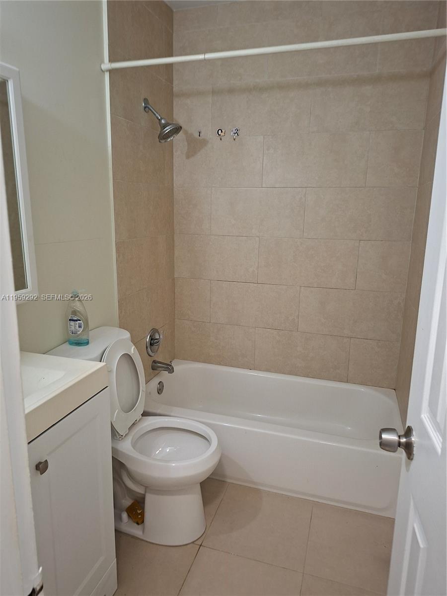 PASADENA GARDEN APARTMENT - Residential Lease