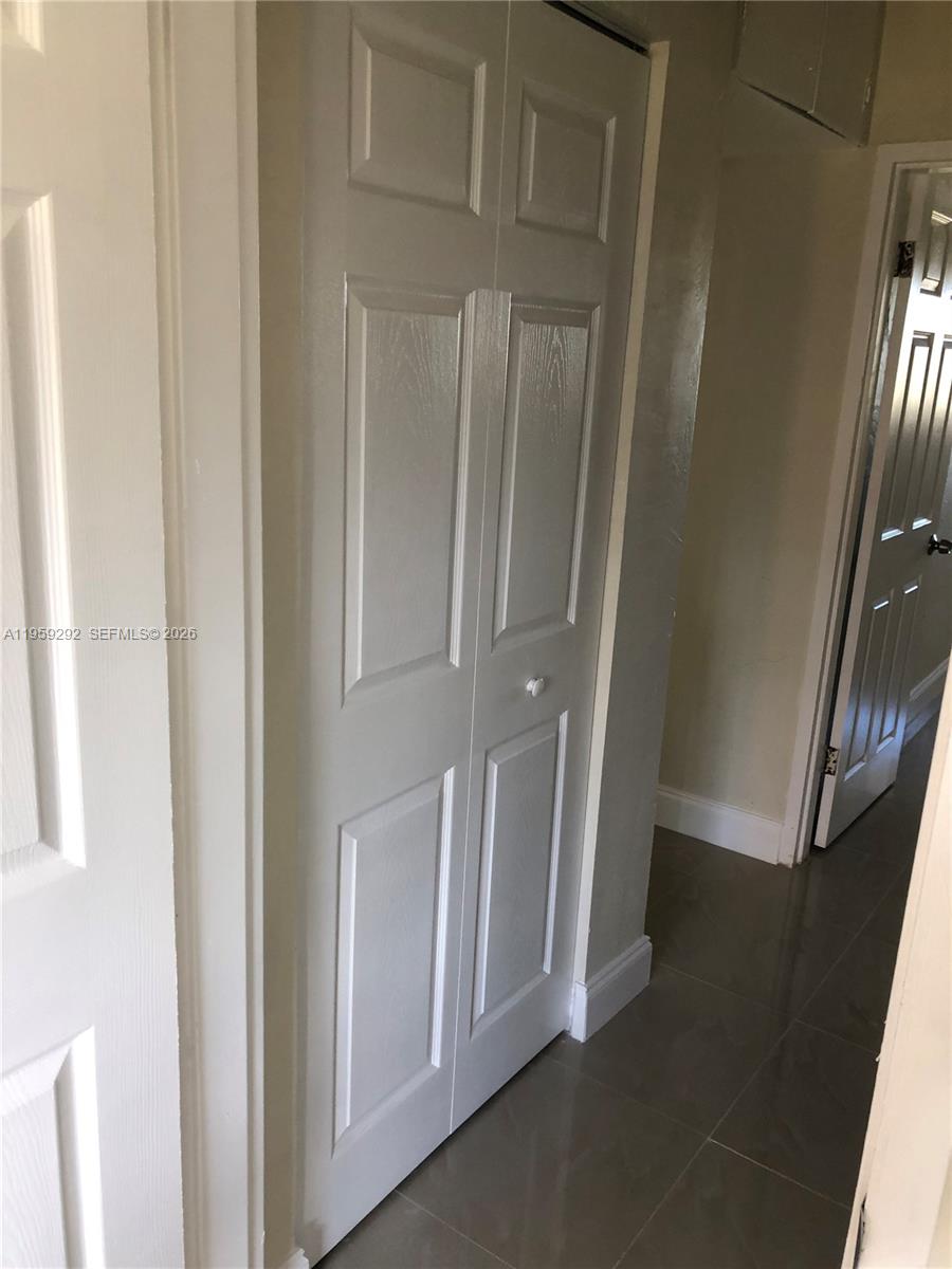 PASADENA GARDEN APARTMENT - Residential Lease