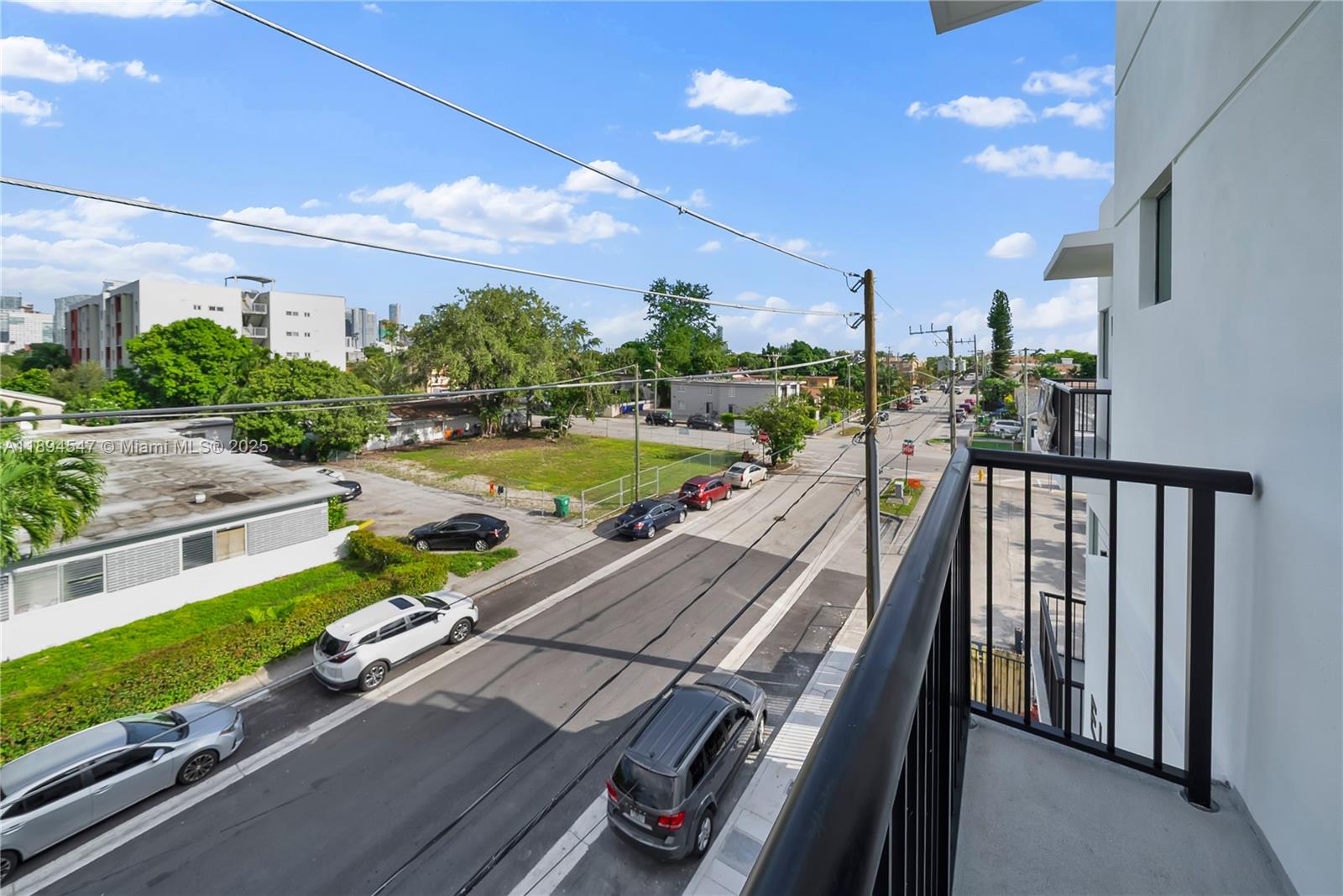 LAWRENCE ESTATE LAND CO - Residential Lease