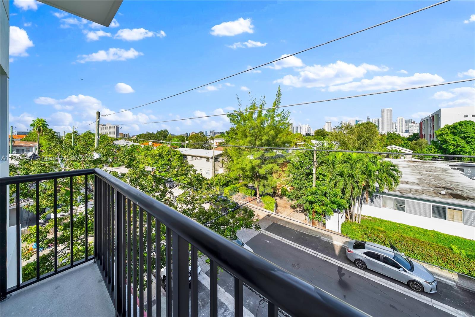 LAWRENCE ESTATE LAND CO - Residential Lease