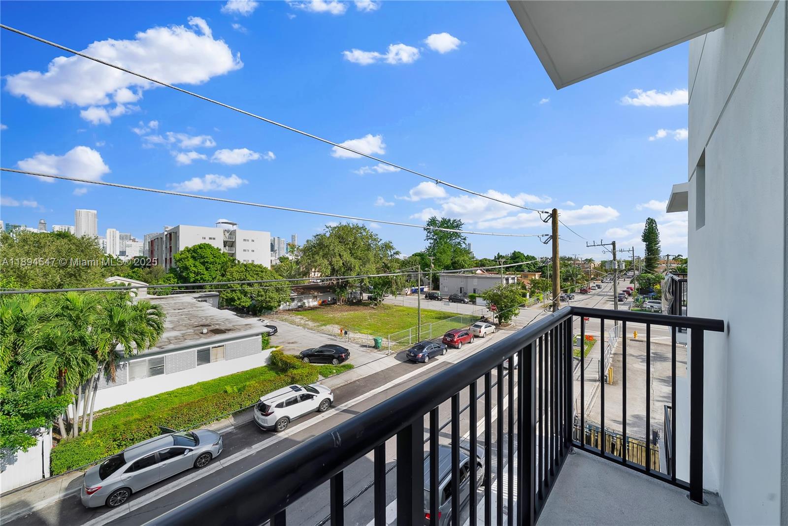 LAWRENCE ESTATE LAND CO - Residential Lease