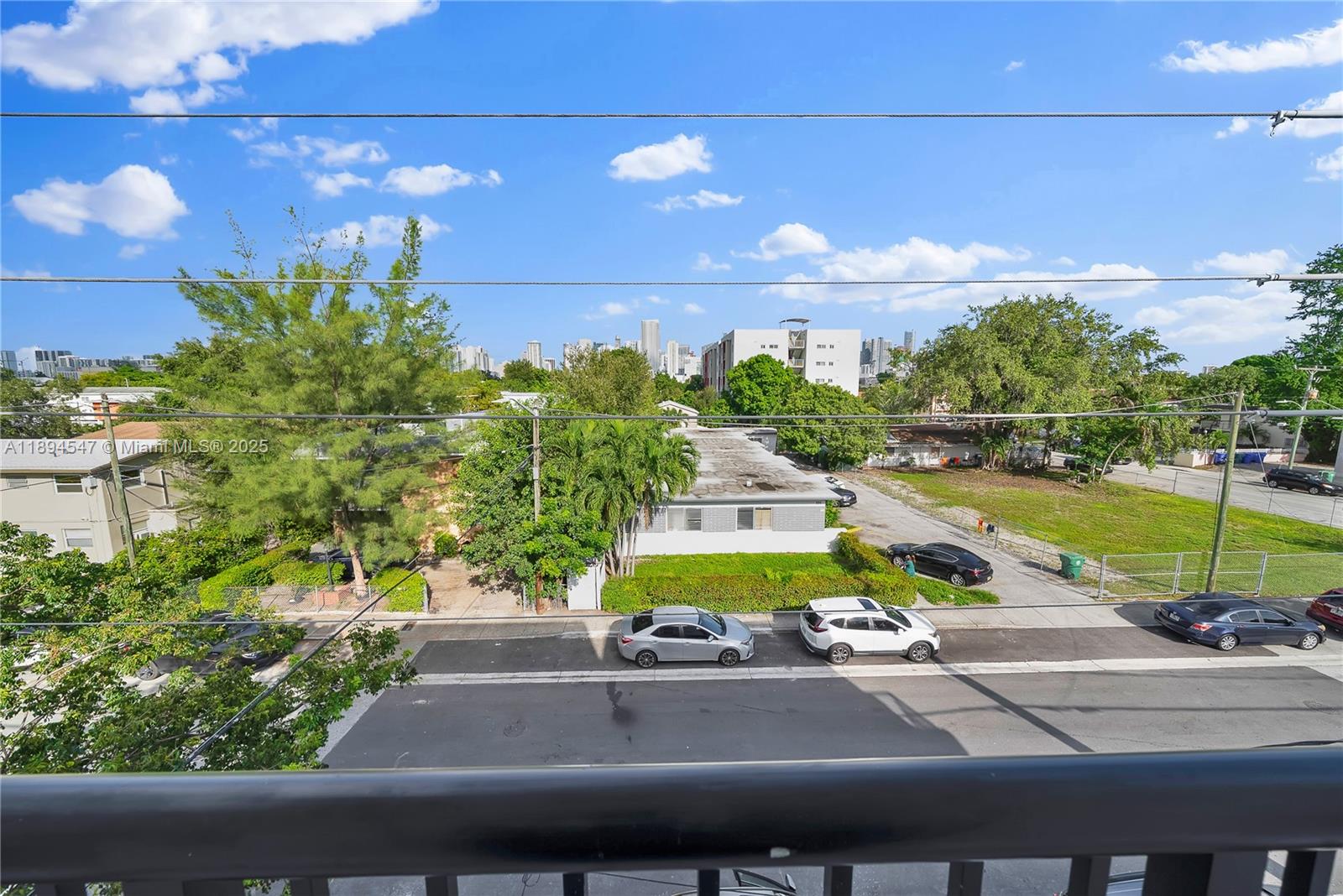 LAWRENCE ESTATE LAND CO - Residential Lease