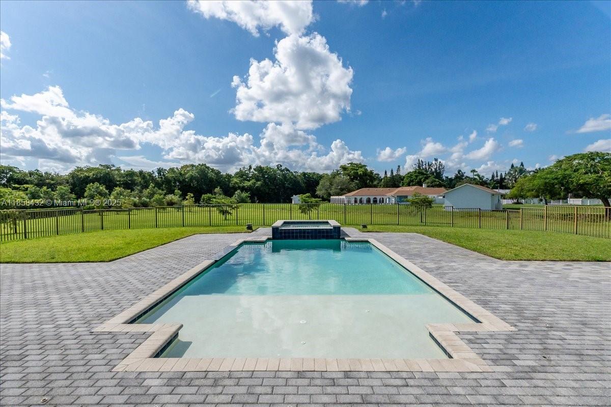 CLINGANS COVE - Residential