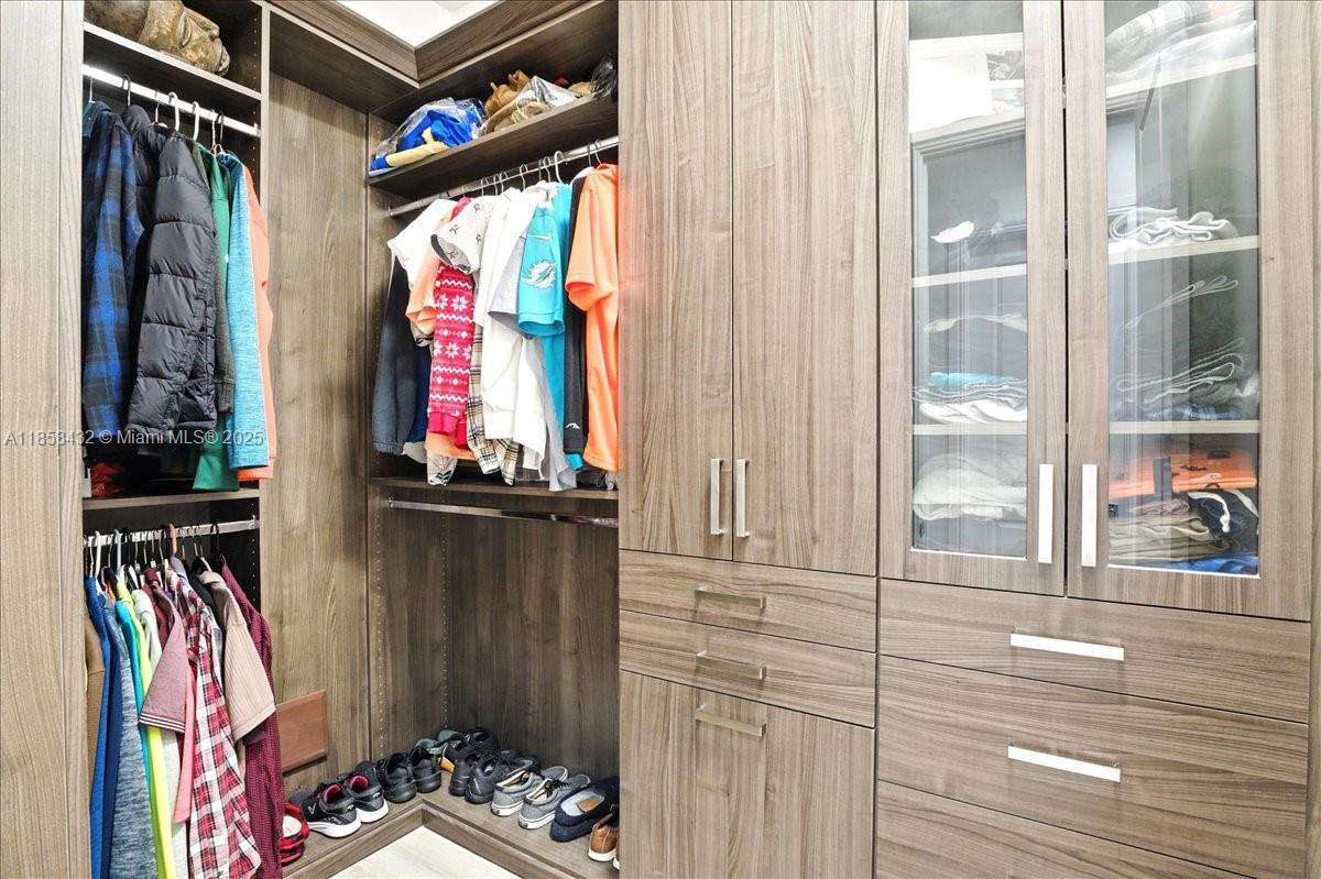 CLINGANS COVE - Residential