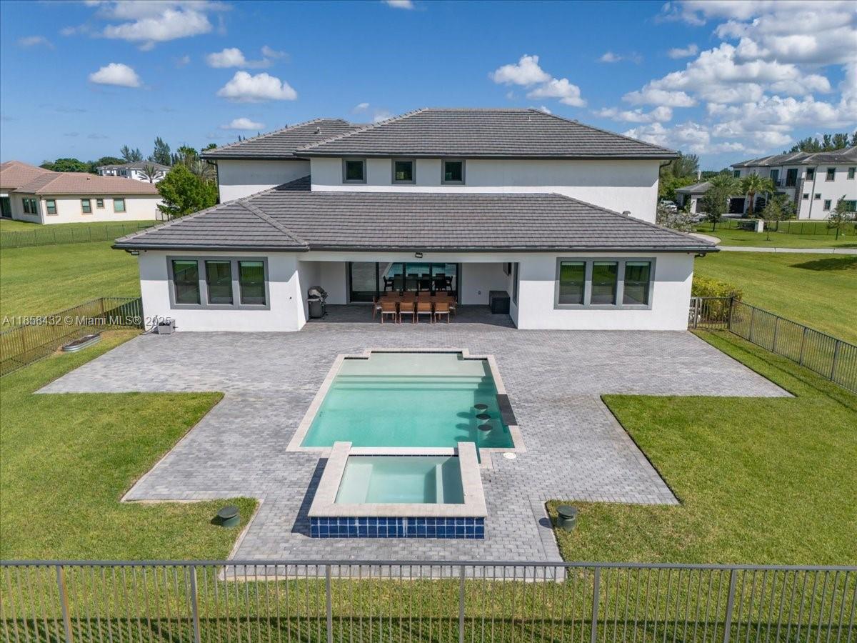 CLINGANS COVE - Residential