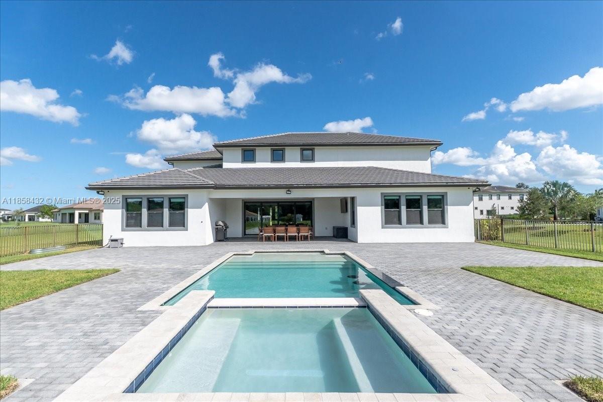 CLINGANS COVE - Residential