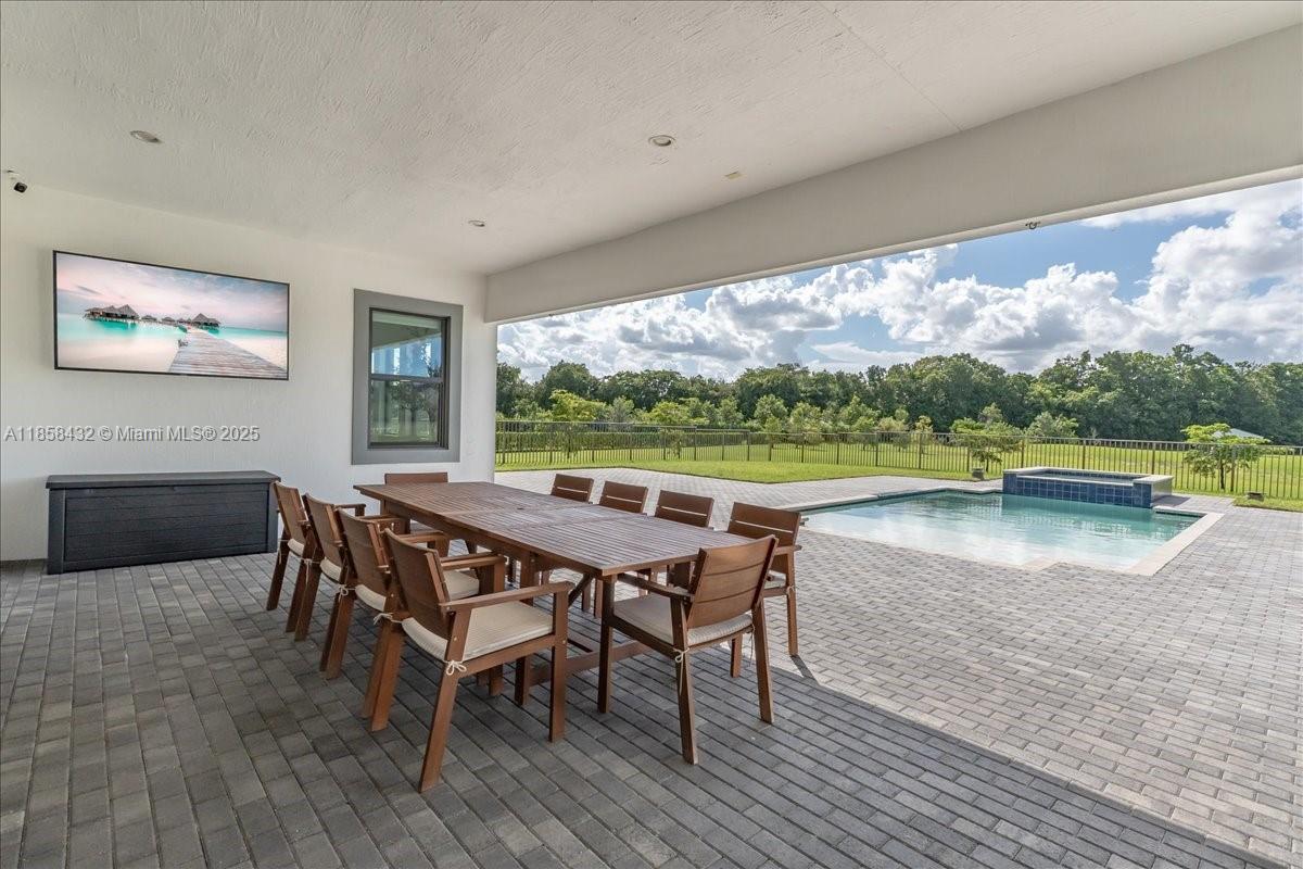 CLINGANS COVE - Residential