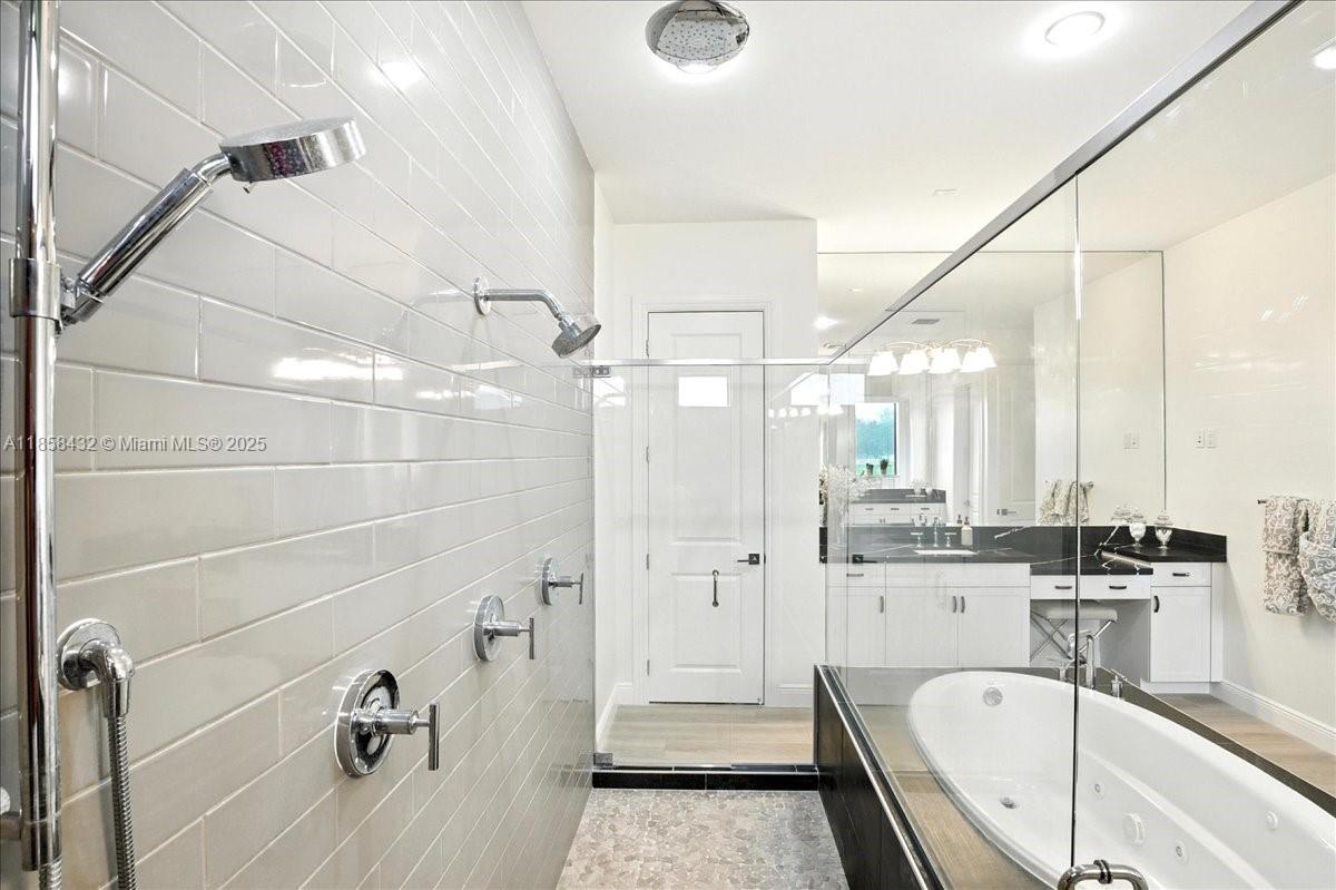 CLINGANS COVE - Residential