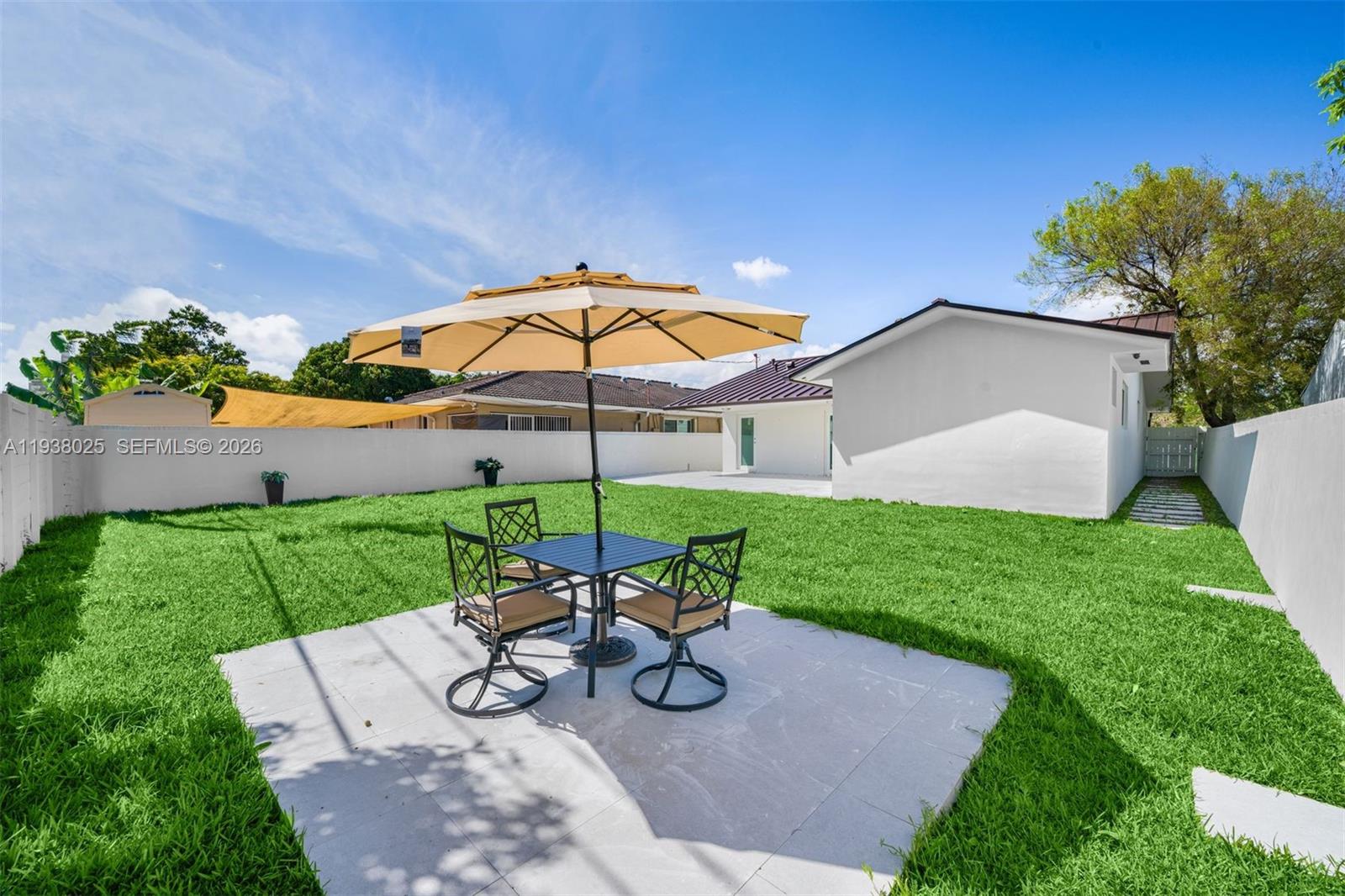 SILVER BLUFF EST-SEC B - Residential