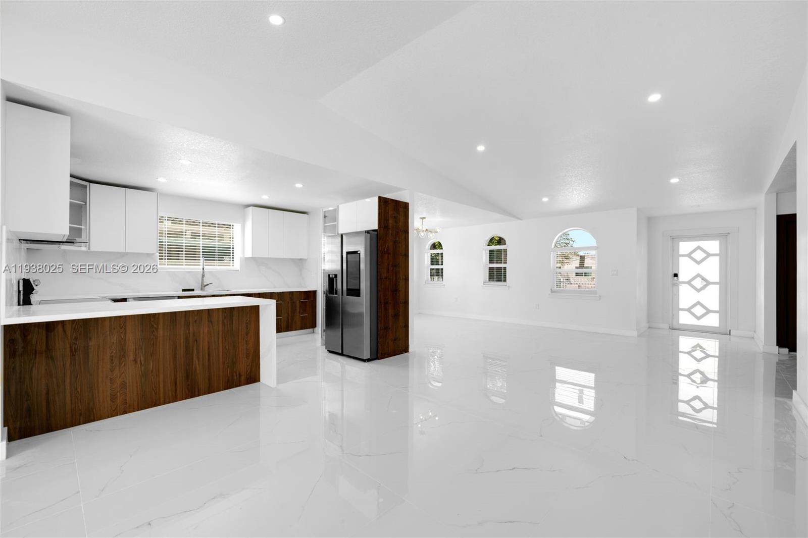 SILVER BLUFF EST-SEC B - Residential