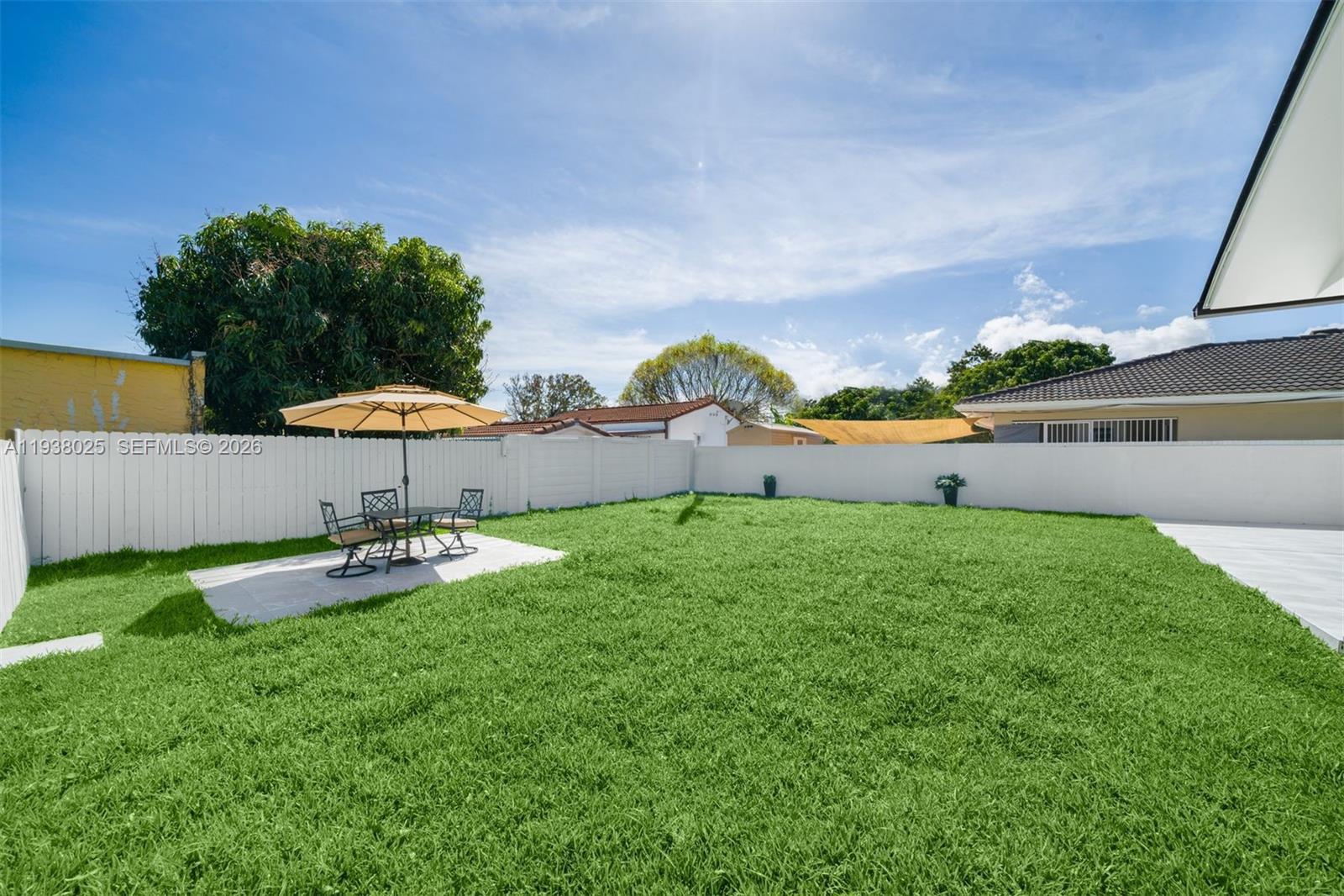 SILVER BLUFF EST-SEC B - Residential