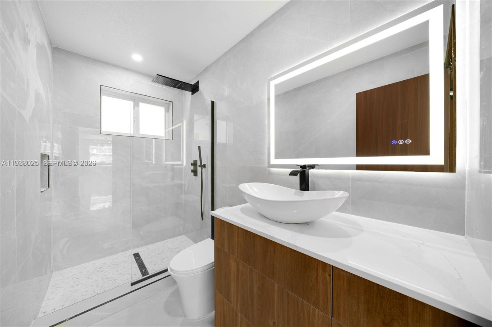 SILVER BLUFF EST-SEC B - Residential