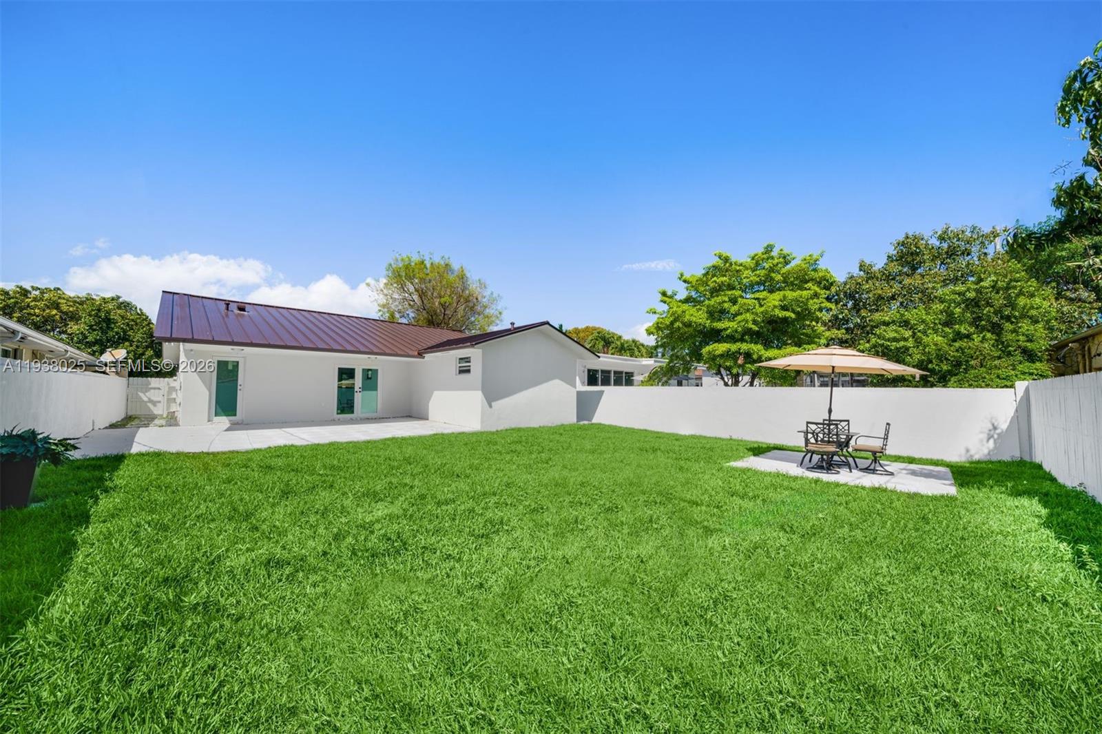 SILVER BLUFF EST-SEC B - Residential