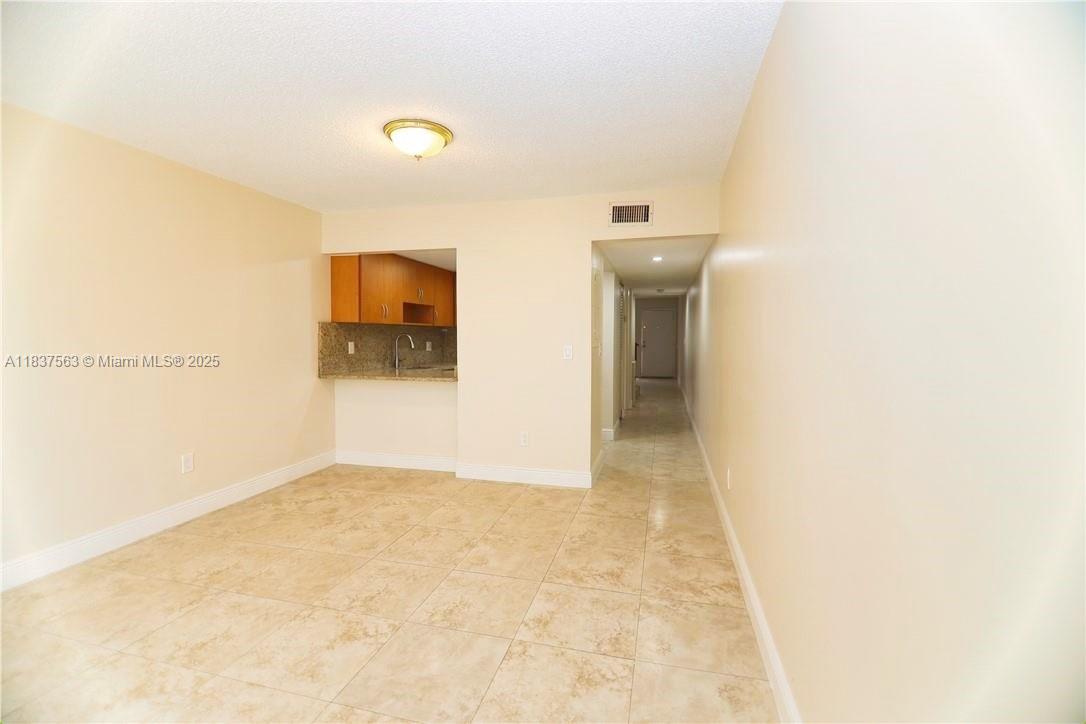 VANDERBILT PARK TOWNHOUSE - Residential