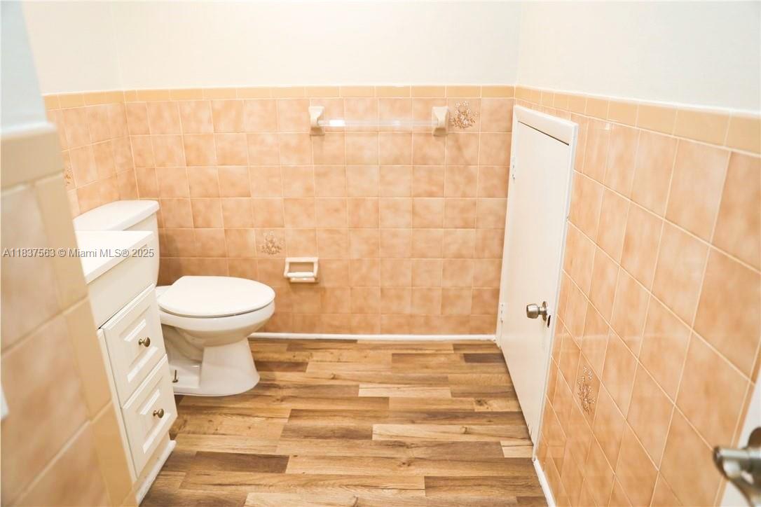 VANDERBILT PARK TOWNHOUSE - Residential