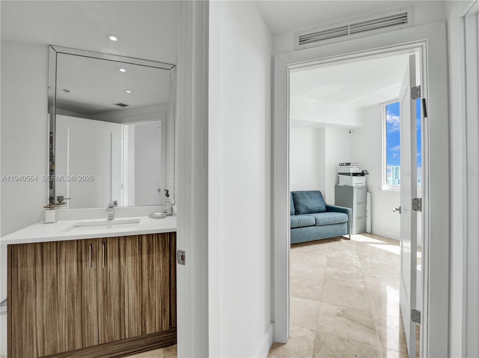 DUO CONDOMINIUM EAST - Residential