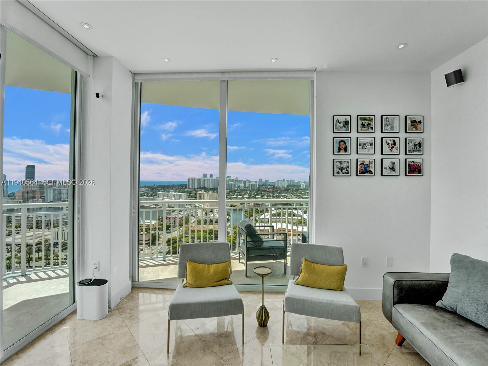 DUO CONDOMINIUM EAST - Residential