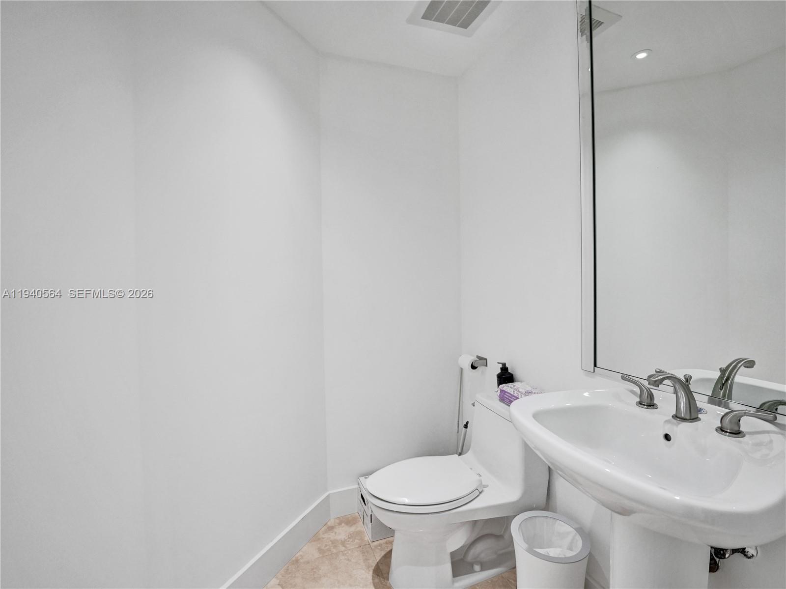 DUO CONDOMINIUM EAST - Residential