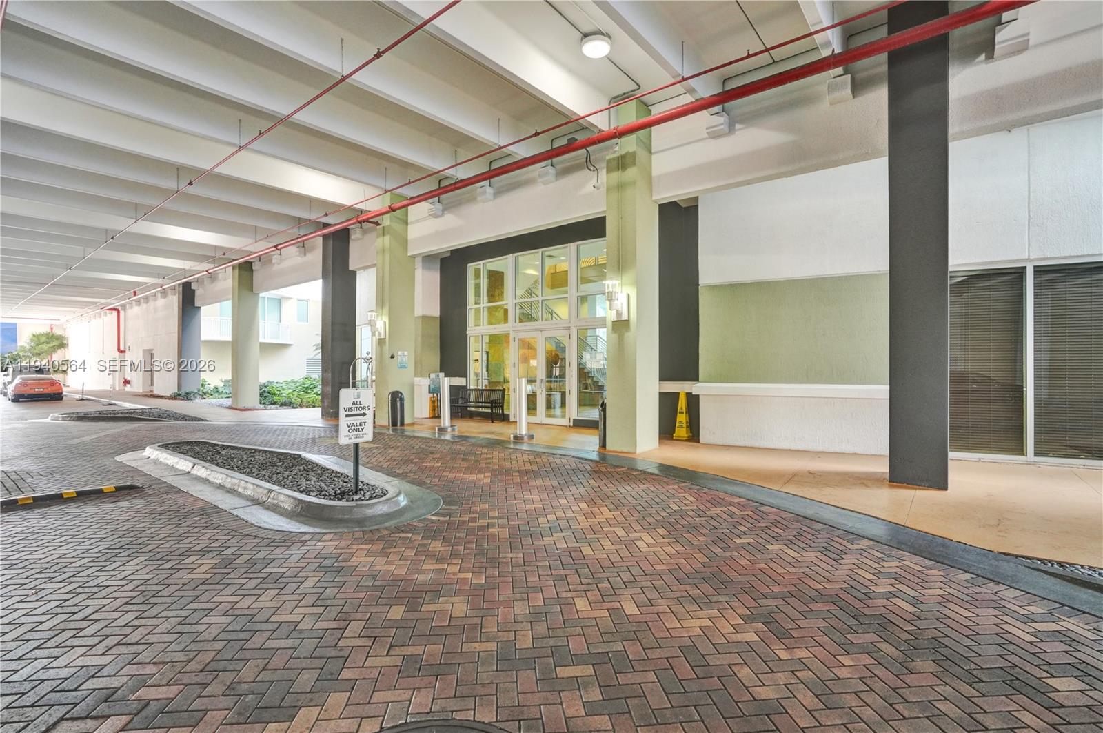 DUO CONDOMINIUM EAST - Residential