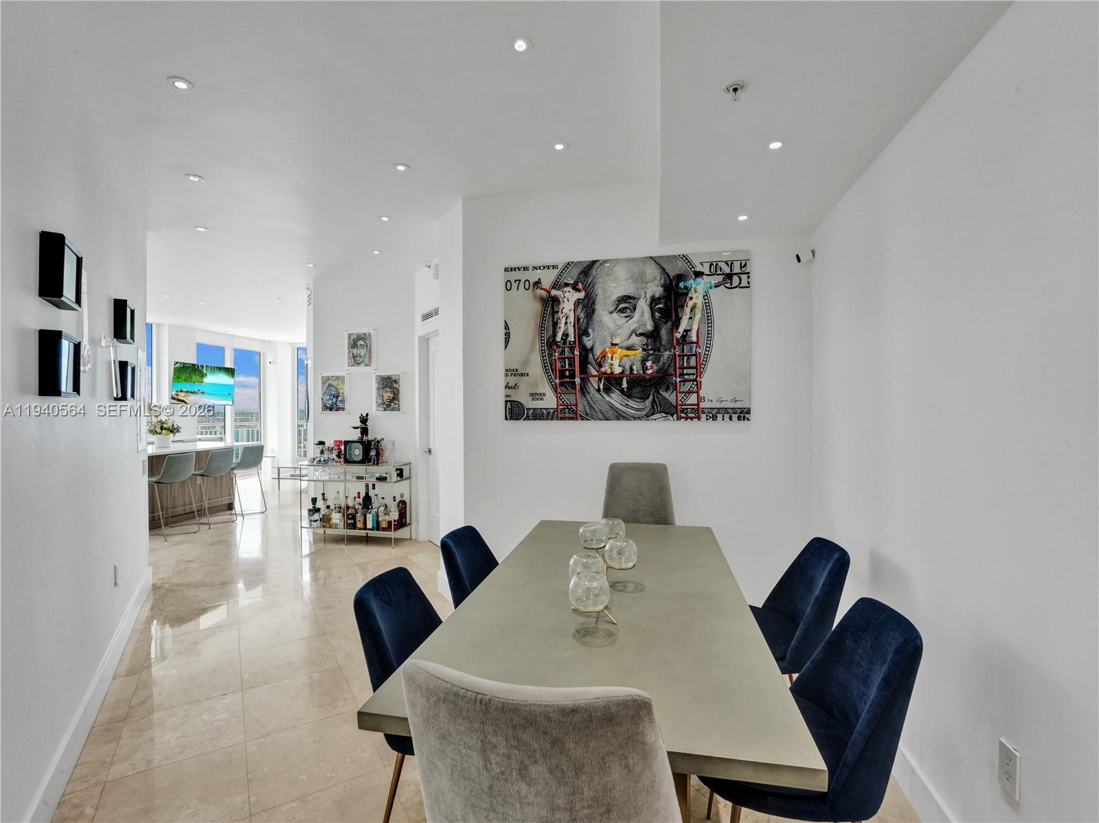 DUO CONDOMINIUM EAST - Residential