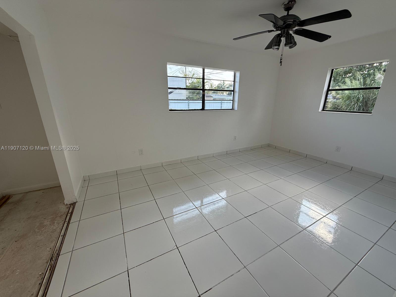 SO MIAMI HEIGHTS MANOR - Residential