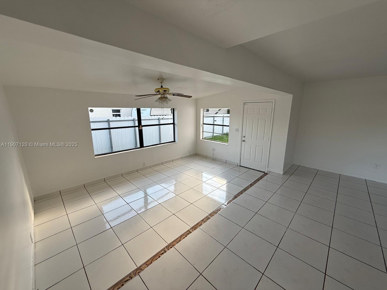 SO MIAMI HEIGHTS MANOR - Residential