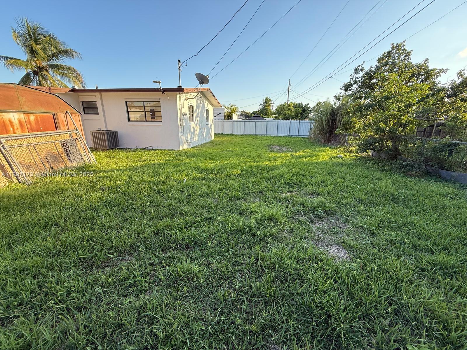 SO MIAMI HEIGHTS MANOR - Residential