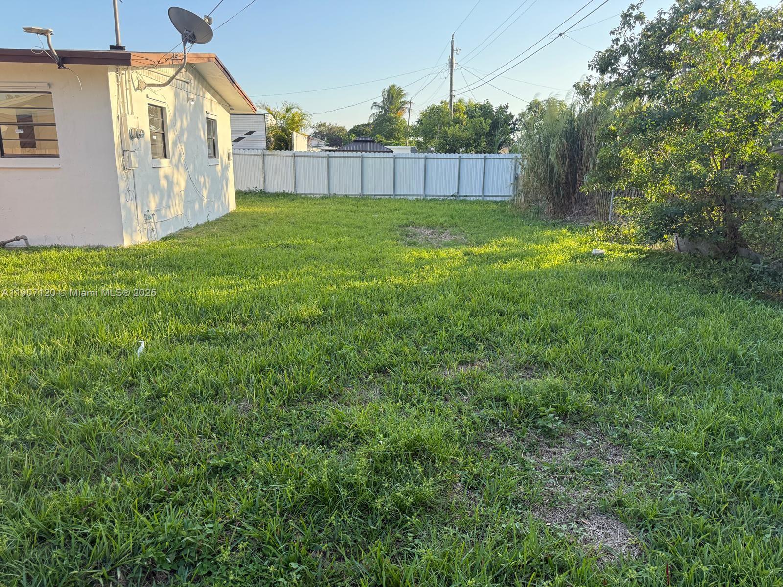 SO MIAMI HEIGHTS MANOR - Residential