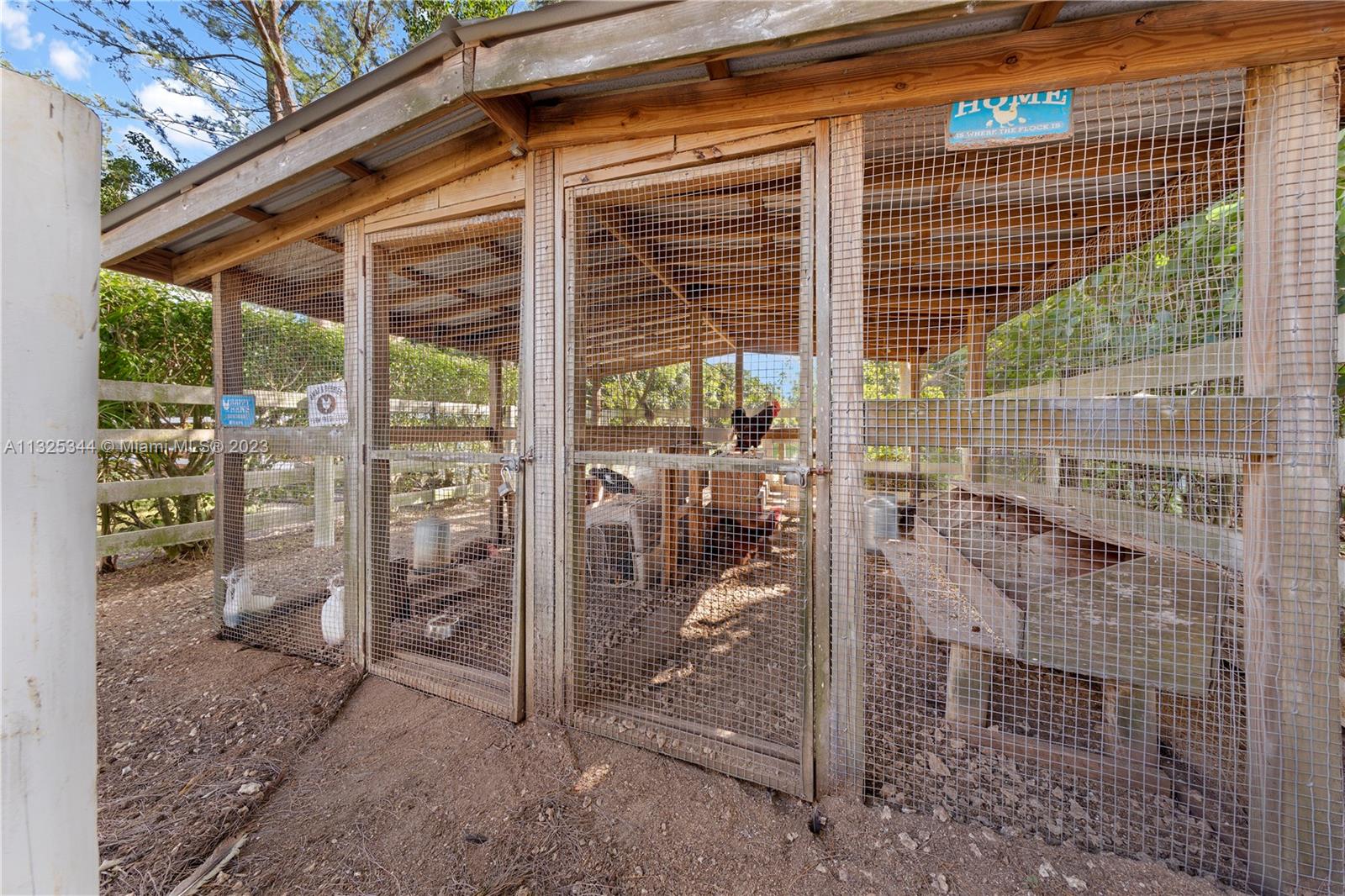 10 AC EQUESTRIAN FAC - Residential