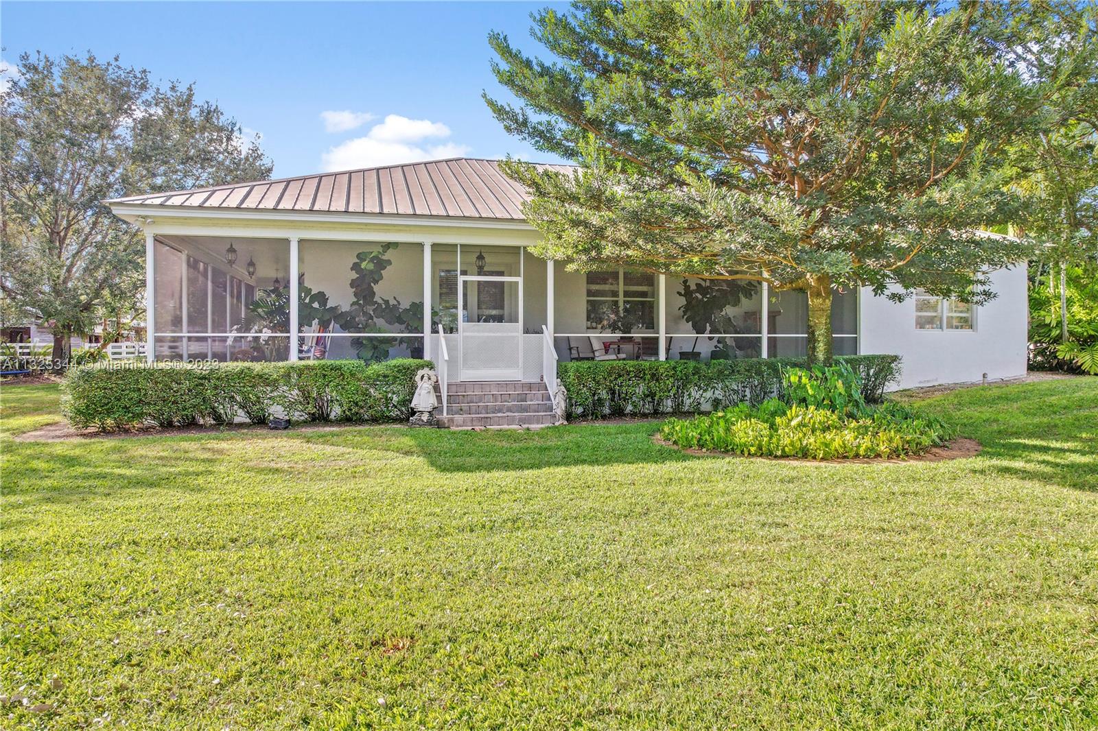 10 AC EQUESTRIAN FAC - Residential