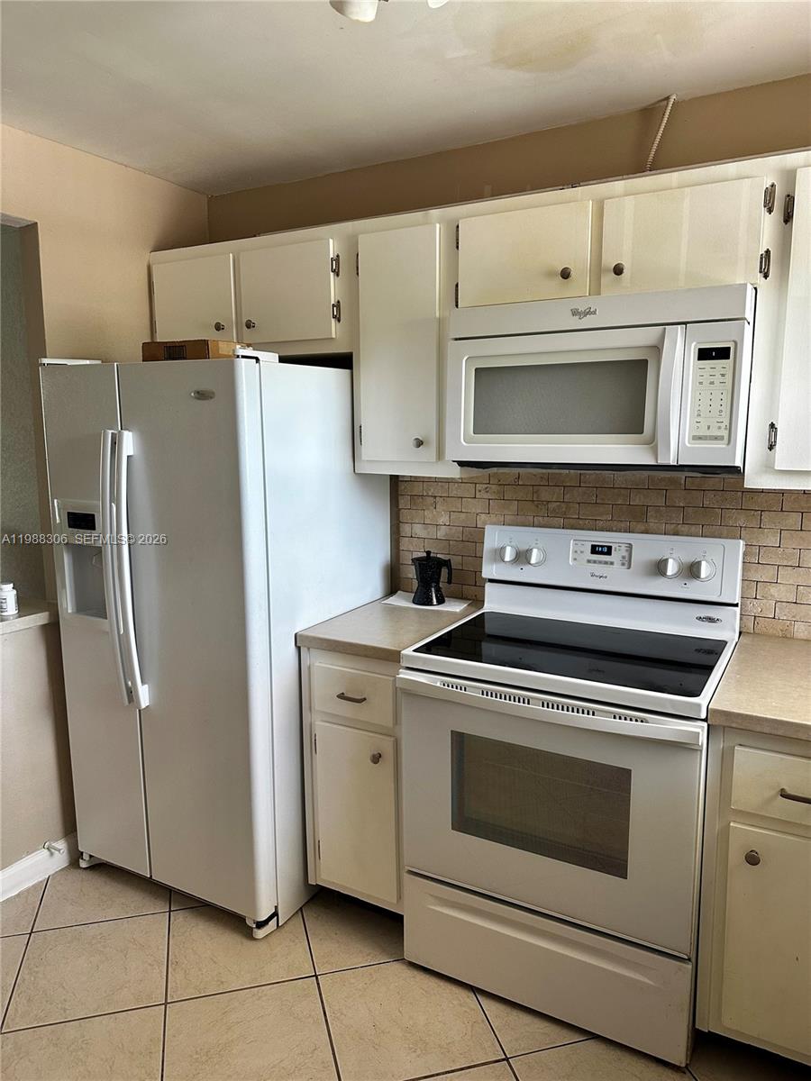 SUNRISE LAKES 10 CONDO - Residential