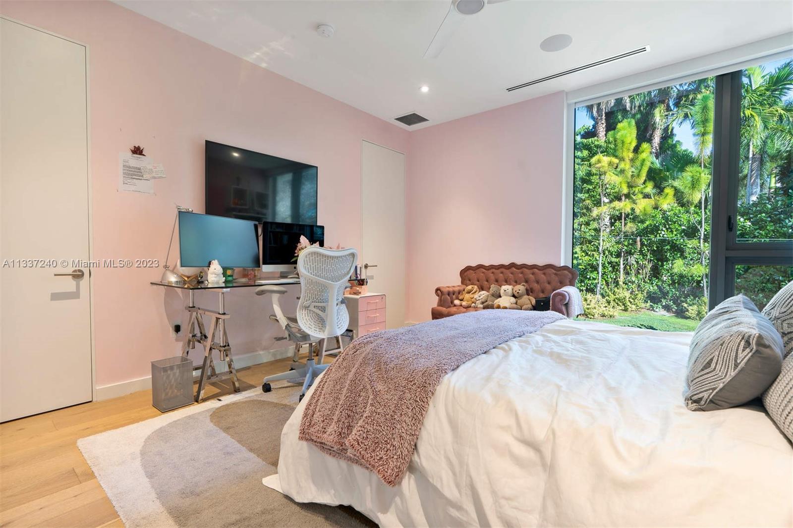 PINE TREE ESTATES - Residential