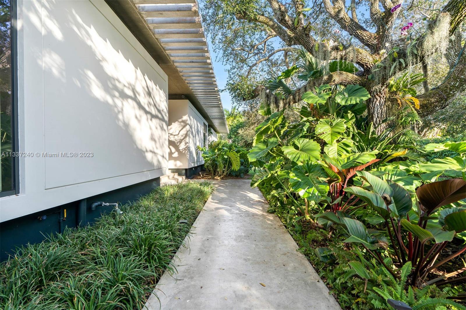 PINE TREE ESTATES - Residential