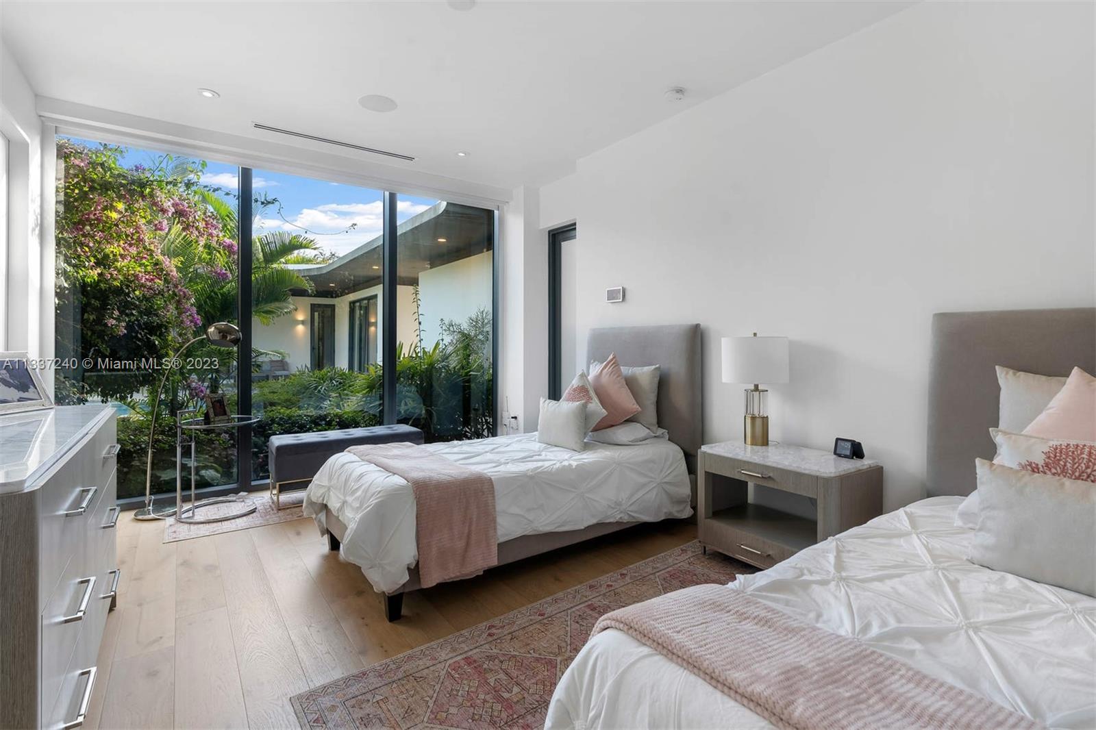 PINE TREE ESTATES - Residential