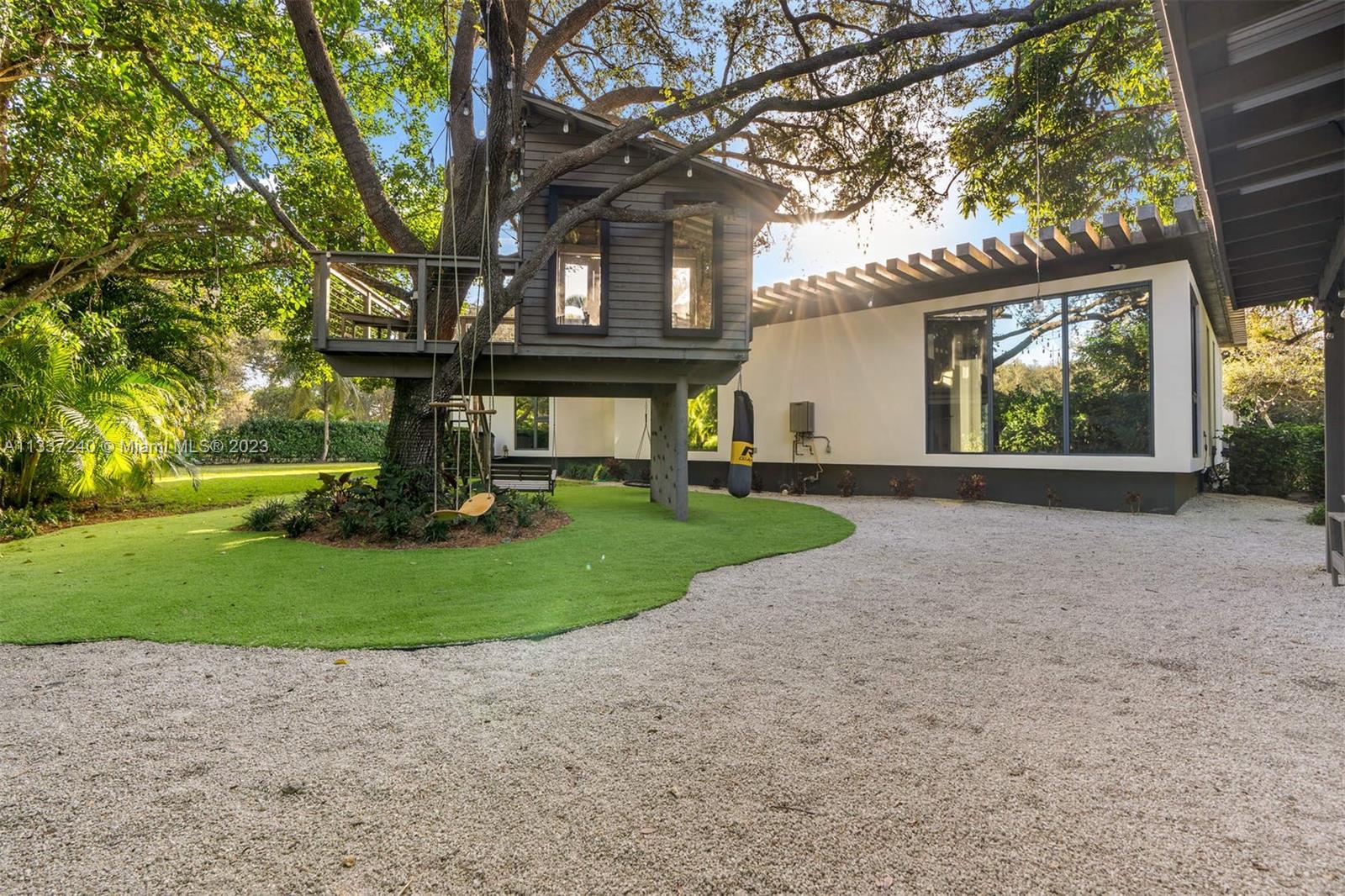 PINE TREE ESTATES - Residential