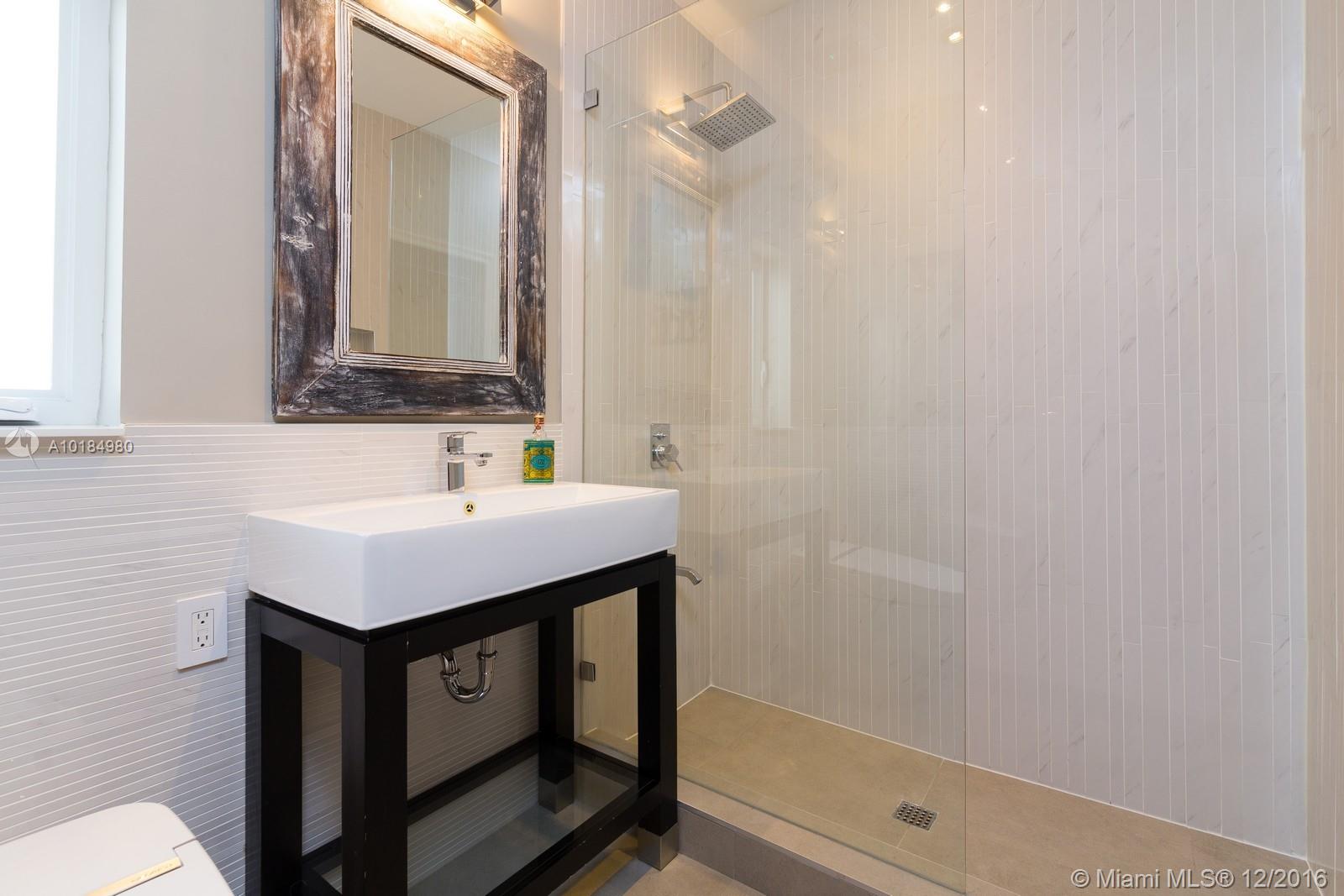 Di Lido Island - Residential