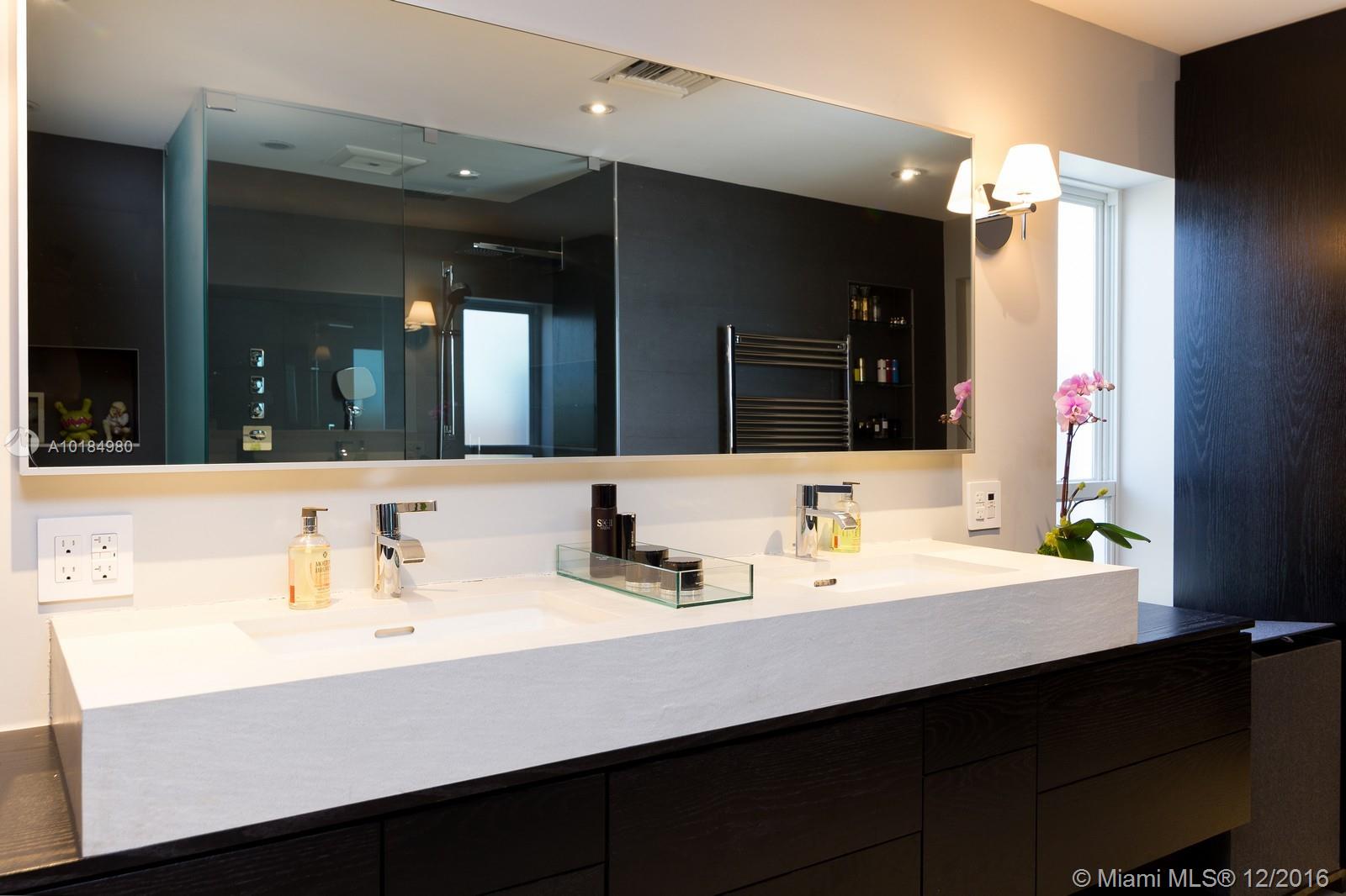 Di Lido Island - Residential